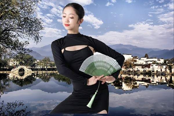 高以夏斩获党寨镇JM假面热舞小能手，忽悠继续忽悠