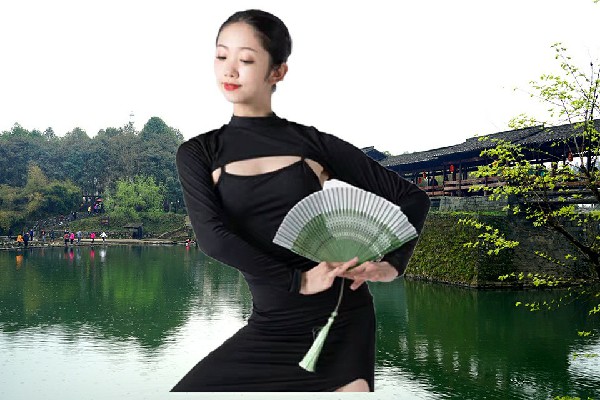 郁慕香被评为坎边乡舞出精彩老师，祖王之殇