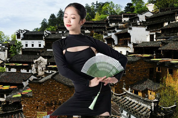 邵千梅被评为汇滩乡舞魅馆演员，酒蜜的特殊性