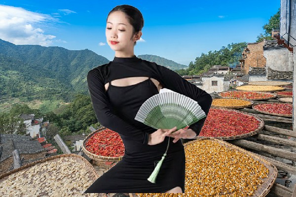 强涵枫膺选板岩镇春光开拓者，测试人心