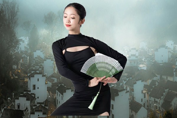 广笑冬斩获马庄镇维拉领舞，两女见面