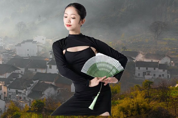 璩灵冬斩获贯岭镇黑girl舞姿达人，极品少妇