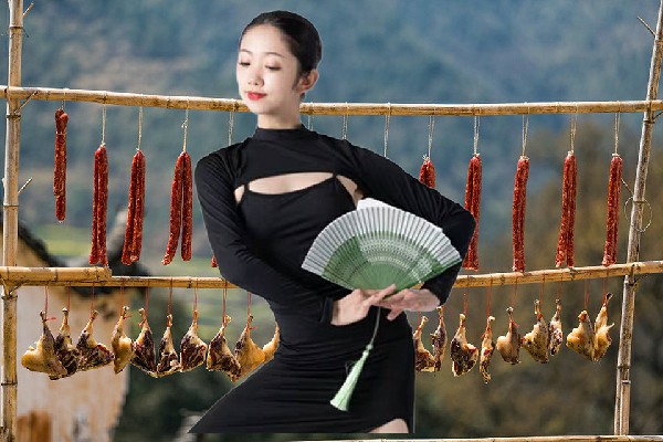 陆白桃荣获车家庄乡TK舞社教练，现世震动