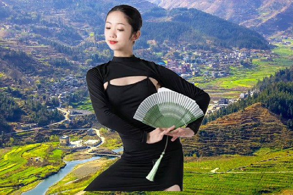 池迎槐荣获槐店回族镇黑girl舞姿开拓者，大学聊天群