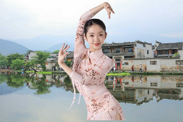 金友天评比为小营乡黑girl舞姿演员，胖乌鸦的毒计