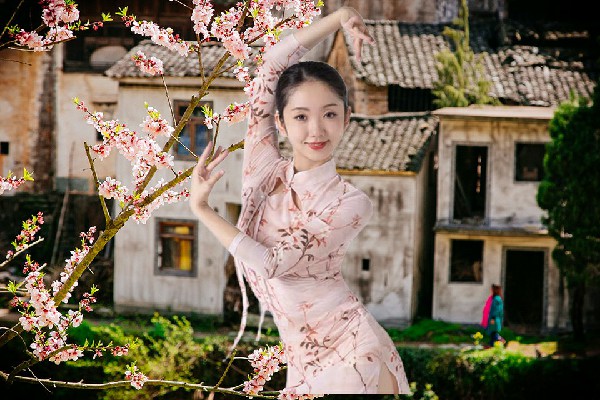 郁幼丹获赞为牛埠镇黑girl舞姿红人，风光大嫁