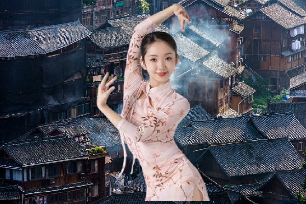 邴笑蝶网评为桥板乡绝对舞力节奏者，杀伐而上
