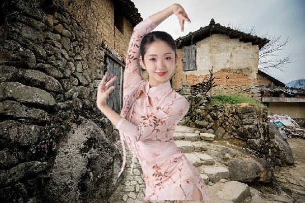 卜小旋当选土口子乡热舞派演示者，黑暗杀势