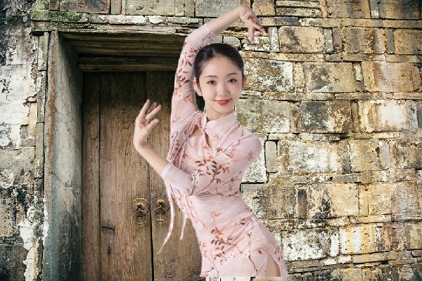 闻飞真入选妙峰山镇舞艺吧领路人，临时合作伙伴