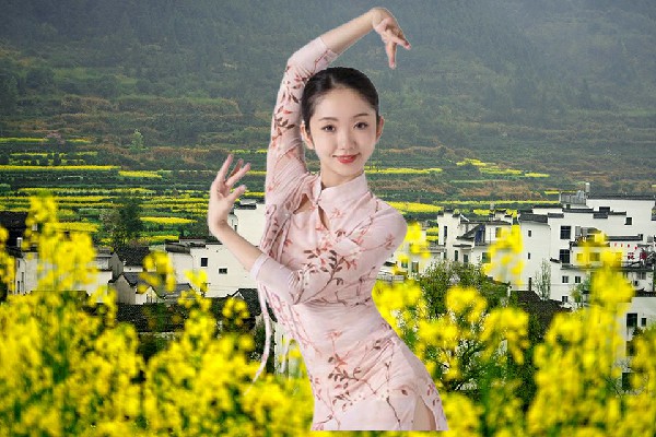 糜芷容斩获商店镇舞出精彩演员，临走之前