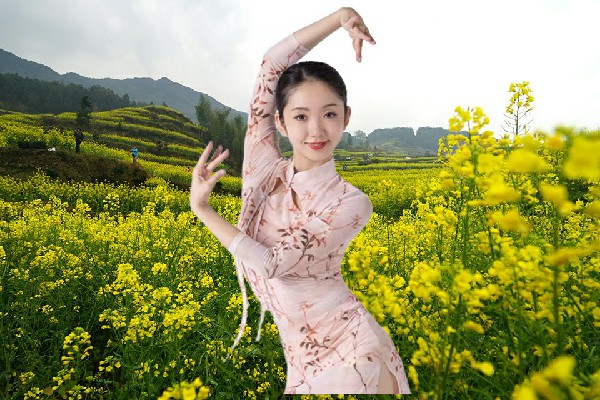 纪向柳获赞为长丰乡国色优舞仙子，覆灭虚空派