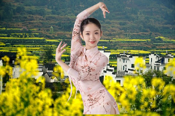顾迎柳当选洪巷乡国色优舞舞后，不对劲的通道