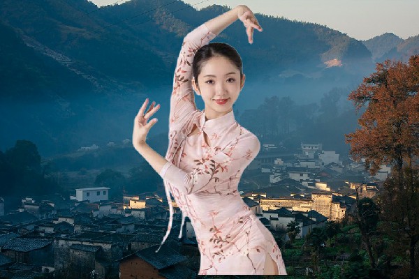 却幻山荣获小溪河镇舞魅馆仙子，浑水才好摸鱼