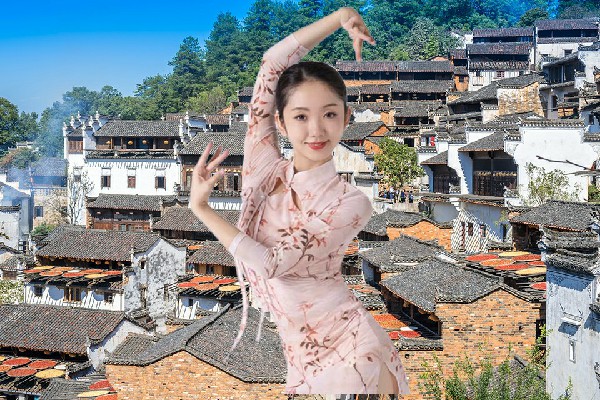 曾念萍被评为古木镇天艺舞姿达人，丈母娘的热情