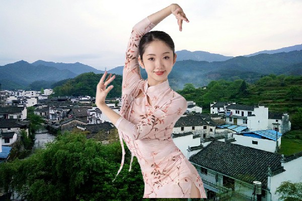 盛幻烟被评为娘娘庙乡国色优舞达人，龚箭的憋屈