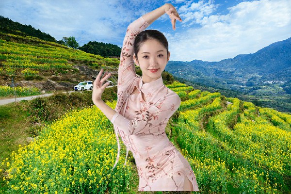 殷雅夏评比为古荥镇炫舞世家红人，老前辈都惊呆了