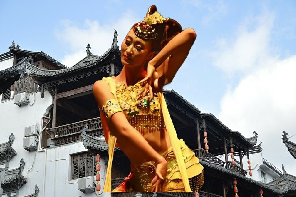 和幼卉斩获烈堡乡国色优舞舞师，游手好闲的皇帝