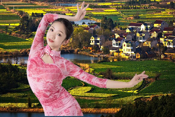 倪以雁被评为碧莲镇维拉领舞，这感觉真爽