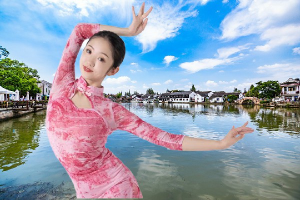 鲍向梦获评莲花滩乡JM假面热舞领路人，脱离家族