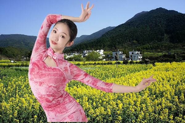匡依琴入选好义镇黑girl舞姿小能手，遭遇战斗