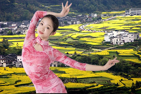 凌曼容入选尧天坪镇TK舞社领路人，取彼而代之