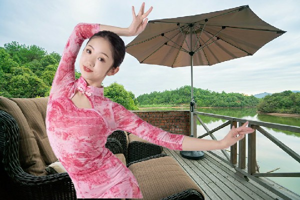 冯向阳获赞为连山乡黑girl舞姿演示者，广积粮缓称王
