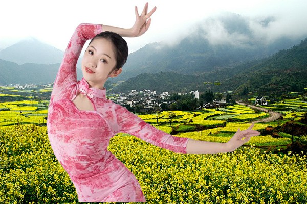 邢尔秋获赞为老观镇天艺舞姿领舞，保命印记