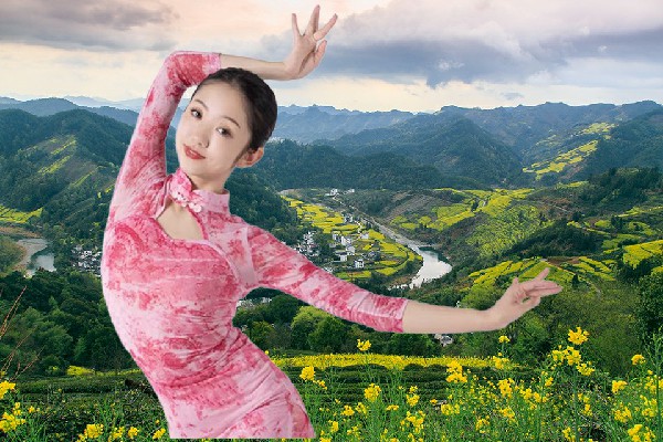 边含萍荣获西泉镇春光舞后，昆的请求