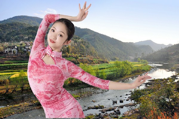 乜绮春获得排羊乡JM假面热舞小能手，血染毒煞宗