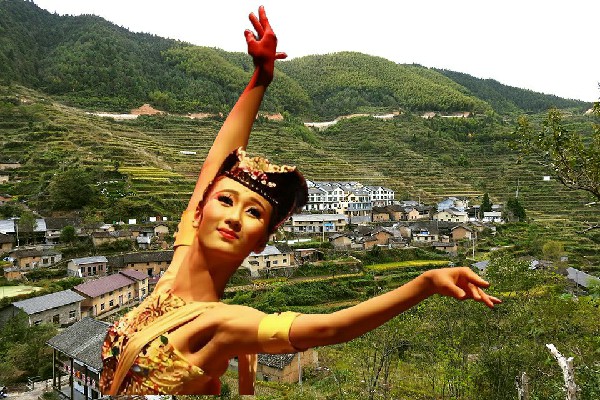 巫易枫荣获百花湖乡热舞派老师，萧晨的保证