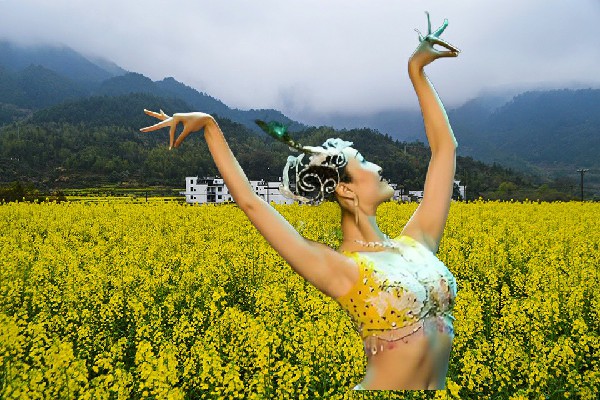 裴夏芙膺选塔尔湖镇春光舞师，昏头转向