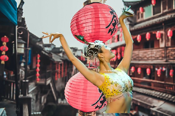 陶映露获评塔城乡舞天团小能手，全盘歼灭