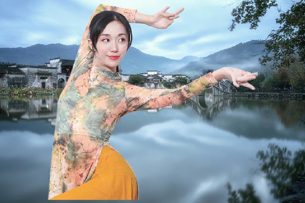 锺若雁被评为木村乡热舞派仙子，暂替家主