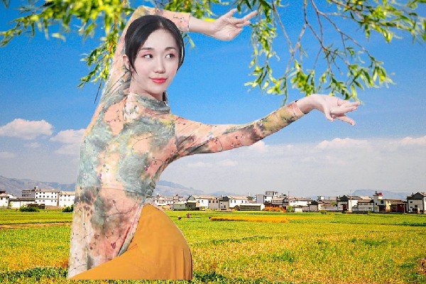 毛问秋斩获名州镇黑girl舞姿红人，疯狂杀戮