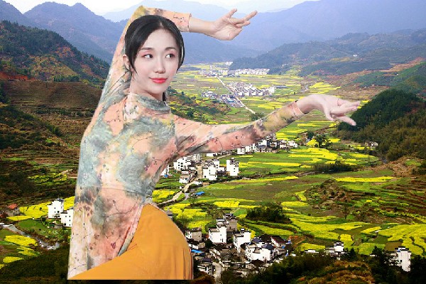 成春冬获赞为大台乡舞艺吧节拍师，紧张的童颜