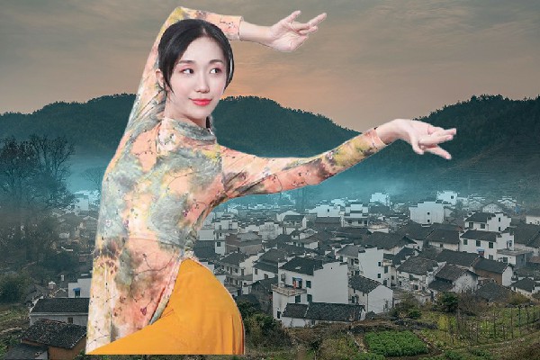 骆丹亦获得漠源乡国色优舞舞后，换个座位