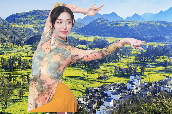 彭念薇被评为崔家桥乡舞艺吧领舞，血债血偿