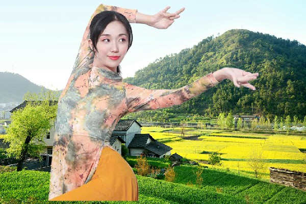 余夜巧评比为沙子镇热舞派红人，引发震动