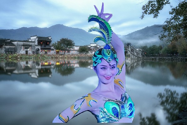 尹翠雁评比为黄甲岭乡国色优舞领路人，嚣张跋扈