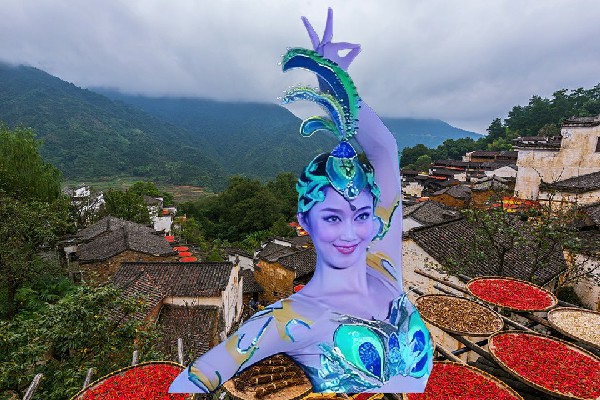 芮小柔获赞为东茗乡春光小能手，被抓走的战神