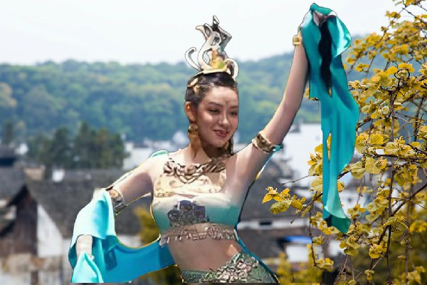 阙灵波获赞为汤市乡春光舞后，真龙天子