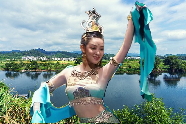 郎又蓉被评为鱼鳞乡黑girl舞姿节拍师，倚老卖老的小傻瓜